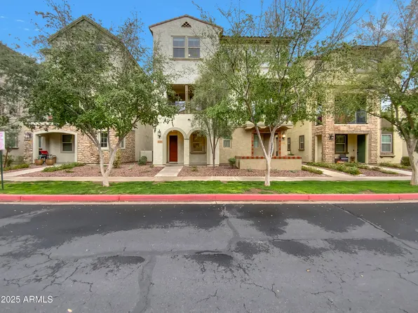 2746 S HARMONY Avenue, Gilbert, AZ 85295