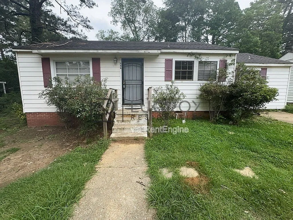 3 bed, 1.0 bath, 1048 sqft, $975 — Photo 1