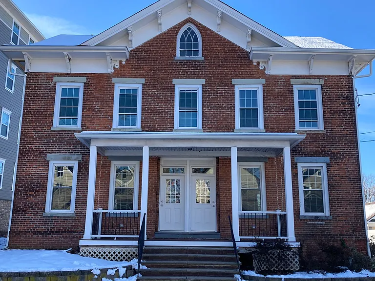 24 Veterans Memorial Dr E #1 — Photo 12