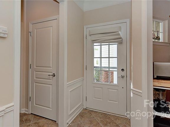 3rd image of 33124 Tanager Ct