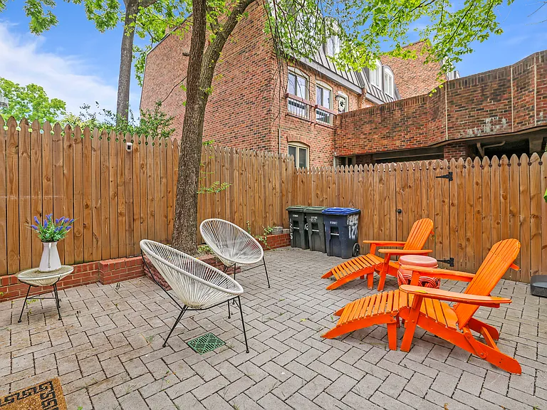 1215 33rd St NW — Photo 30