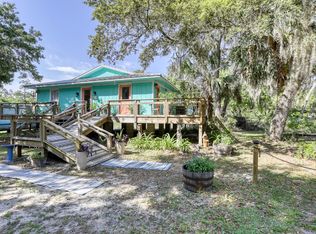 315 Smith Rd, Apalachicola, FL 32320