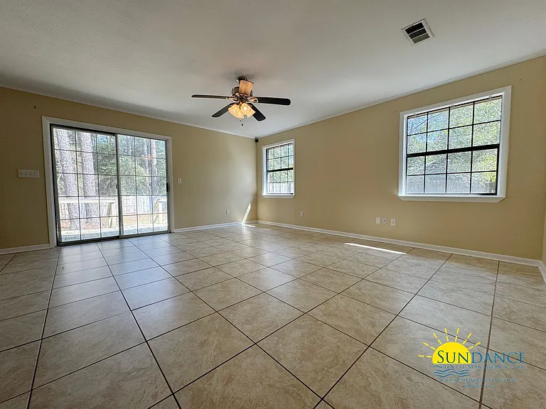 321 Biscayne Ln — Photo 12