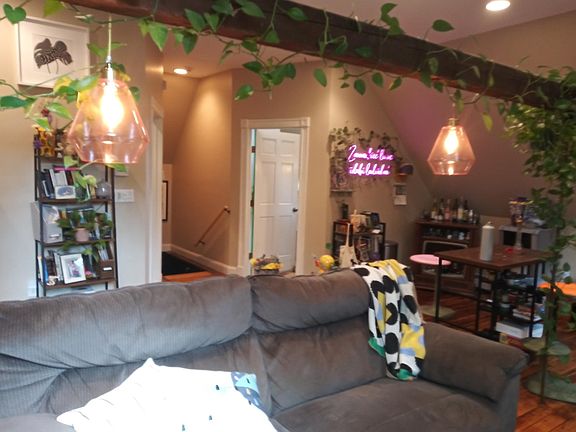4th image of 14 Virginia St #B