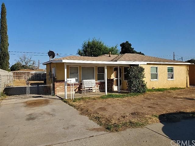 2nd image of 1654 N Rancho Ave