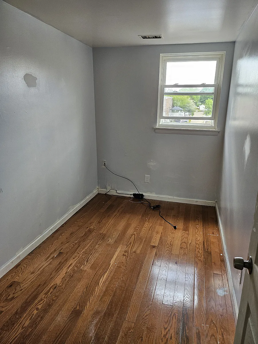 Building Photo - 7924 Bustleton Ave #2