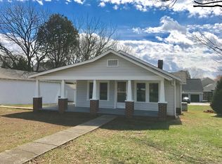 8924 Bluegrass Rd, Knoxville, TN 37922