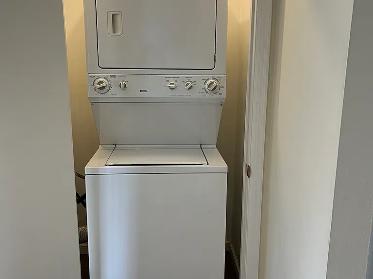 426 Atherly St NE — Photo 5