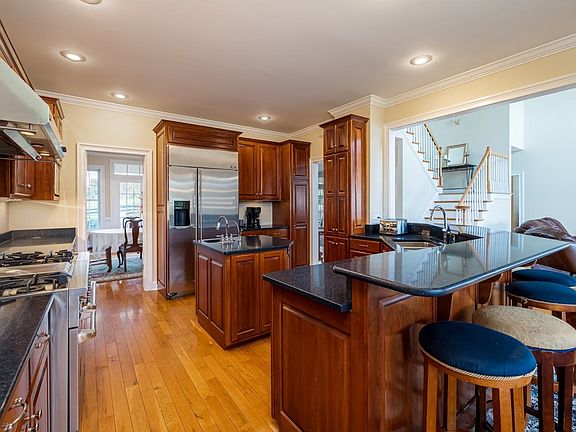 2nd image of 3686 Wildwood Dr