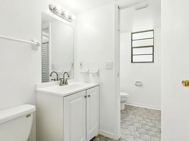 Bentwood Ln — Photo 18