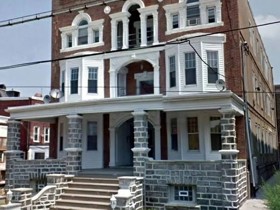 1311-13 S 52nd St
