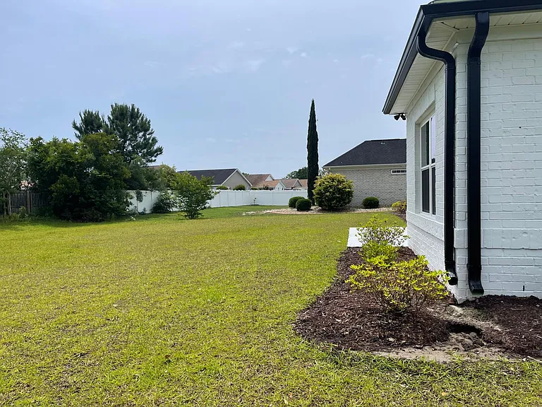 123 E Covington Dr — Photo 21