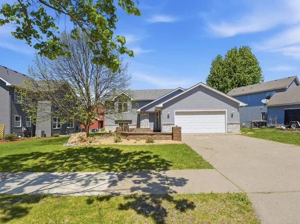 912 Juniper Ave W, Northfield, MN 55057