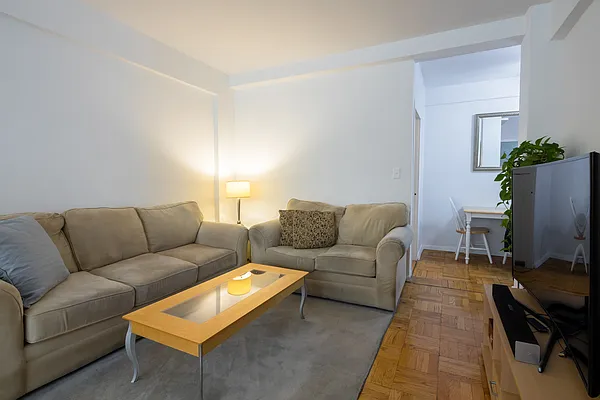 Sold by Samuel Realty Group LLC | media 24