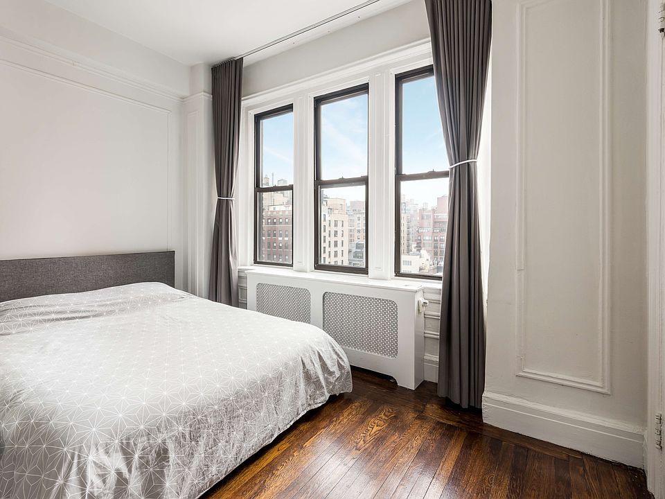 2nd image of 157-163 E 72nd St #7C