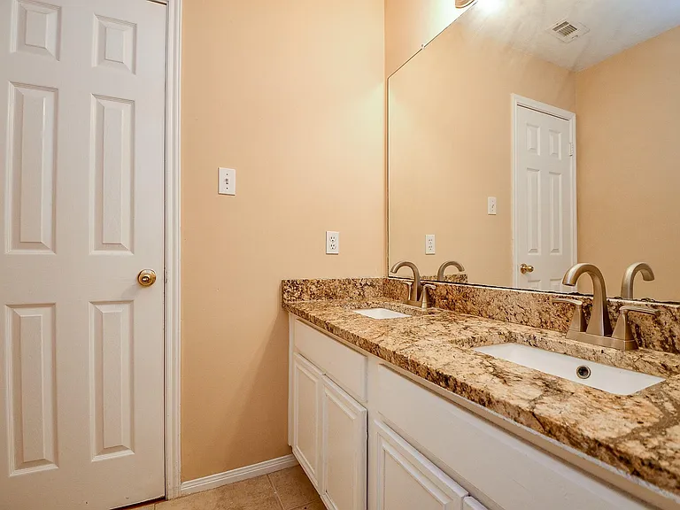 21219 Flat Creek Ln — Photo 27
