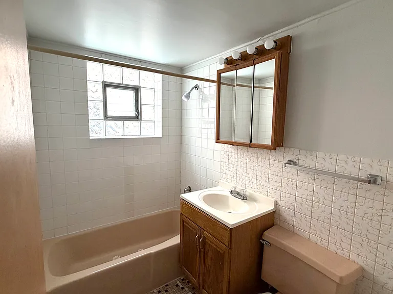 1617 N 35th Ave #G — Photo 8