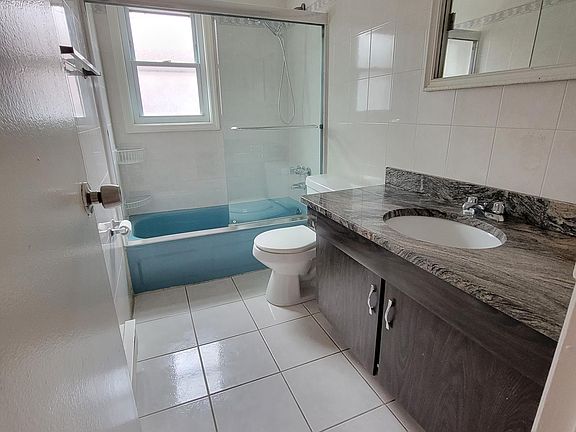 4th image of 1305 Bell Blvd #7