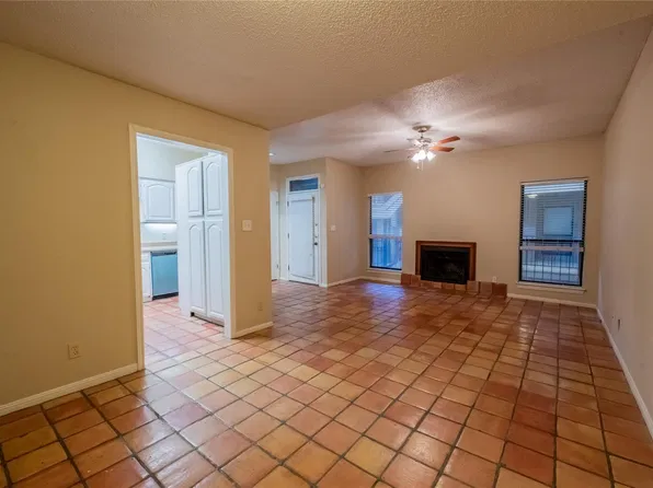 1910 Robbins Pl APT 208, Austin, TX 78705