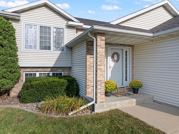 3rd image of 6247 Fairway Dr NW