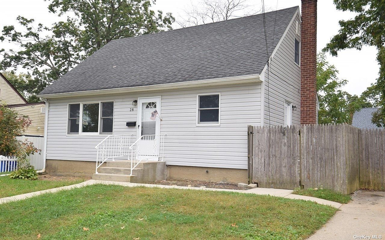 28 W 22nd Street, Deer Park, NY 11729 Zillow