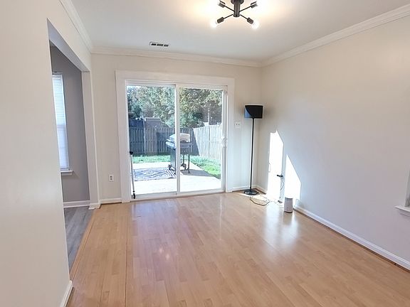 5th image of 12576 Mirkwood Ln