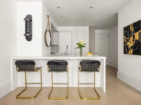 101 Wall St #12A, New York, NY 10005