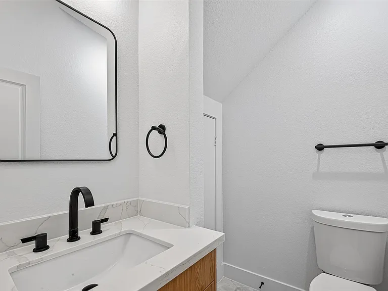 7840 Nashville St #B — Photo 34