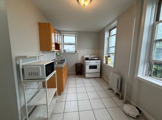 93 Garrison Ave #3B, Jersey City, NJ 07306
