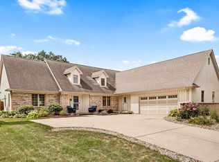2105 Morningview Pl, Champaign, IL 61822