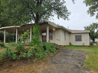 105 E 5th St, Drumright, OK 74030
