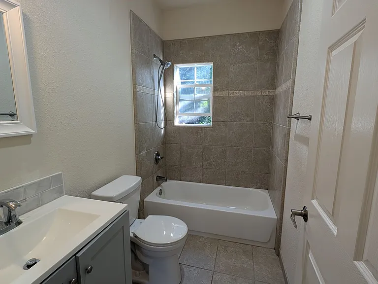 112 Bethany Dr — Photo 9