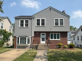 323 Sunnyside Ave, Munster, IN 46321