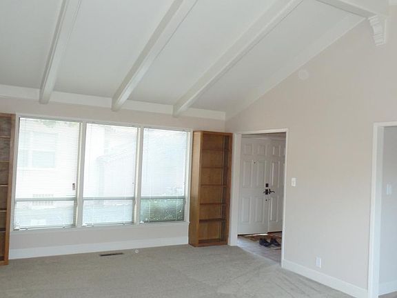 4th image of 71 E 39th Ave