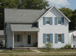 412 S County St, Lovington, IL 61937