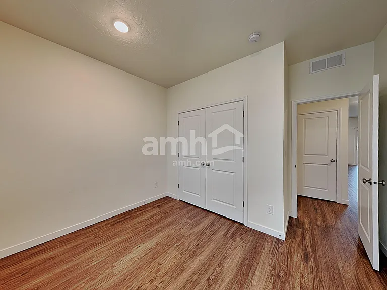 898 N Garnet Creek Ave — Photo 18