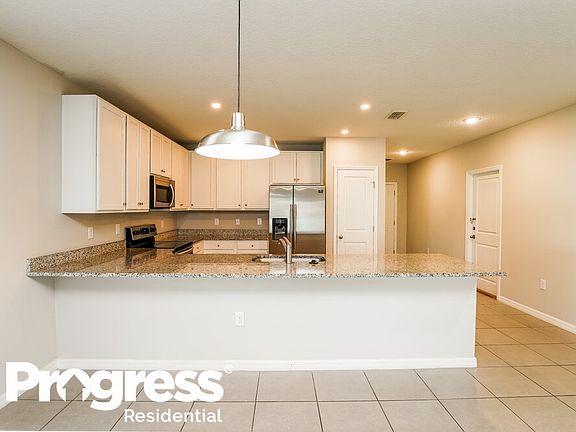 5th image of 212 Chadworth Dr