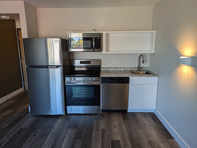 640 E Idaho St #218 — Photo 4
