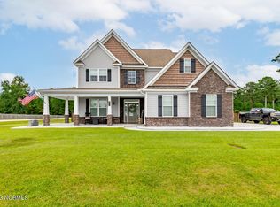 401 Wolfe Ln, Hubert, NC 28539