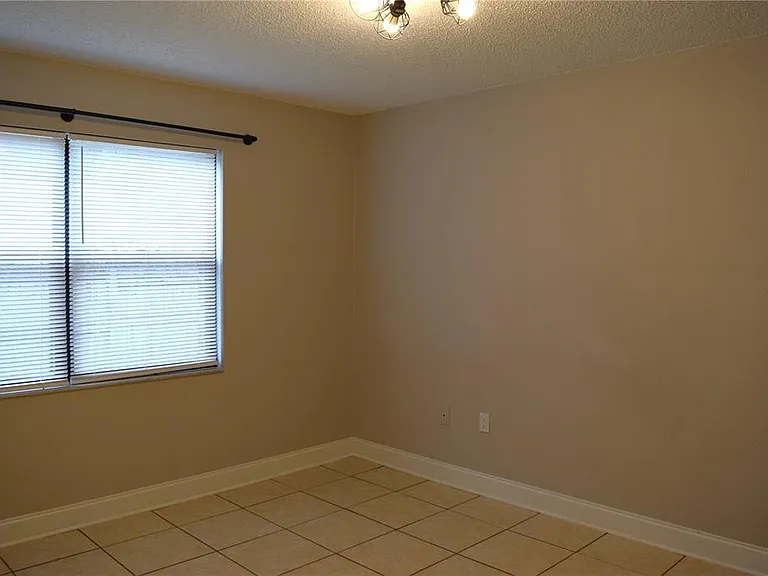 7423 SW 42nd Pl — Photo 14