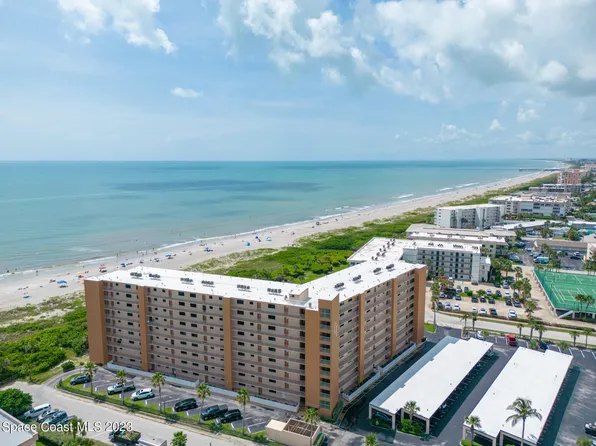 7520 Ridgewood Ave APT 703, Cape Canaveral, FL 32920