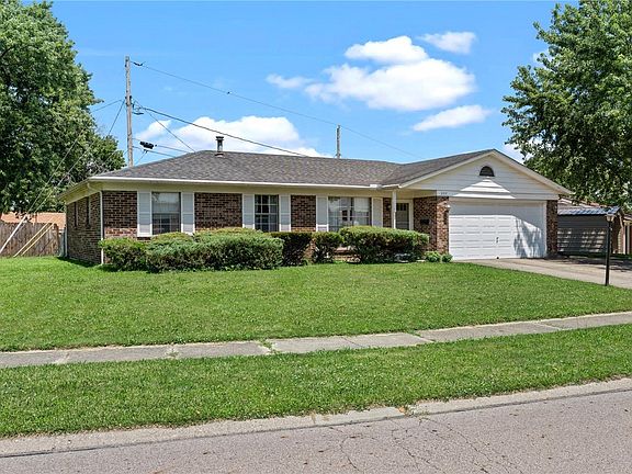 3rd image of 227 Cambridge Dr