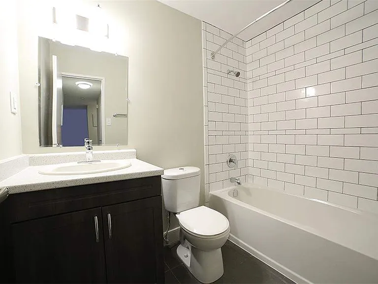 945 Huron St — Photo 13