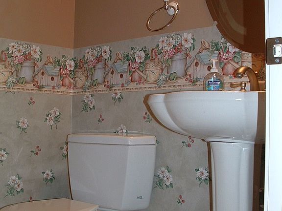 1/2 bath on 1st floor