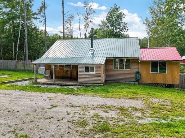 90 Lincolnville Avenue, Searsmont, ME 04973