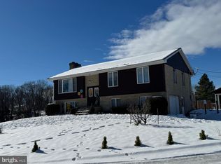 70 My Way Dr, Petersburg, WV 26847