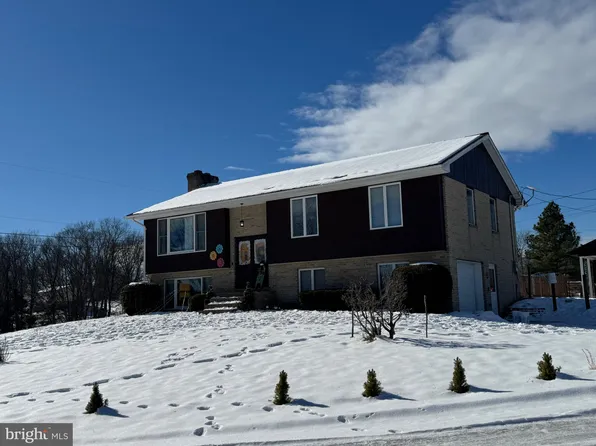 70 My Way Dr, Petersburg, WV 26847