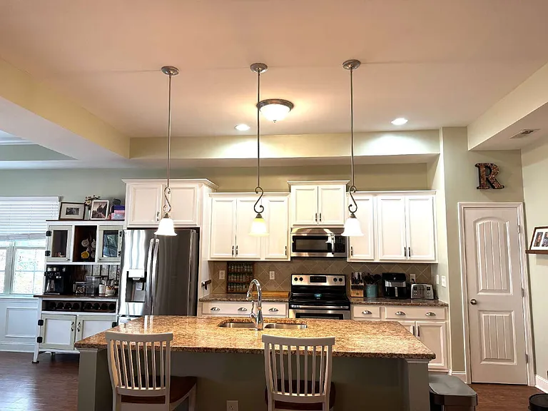 59 Cherry Hill Dr — Photo 18