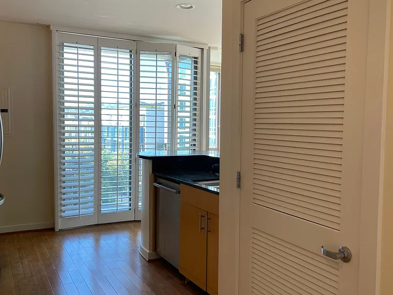 255 Berry St #601 — Photo 21