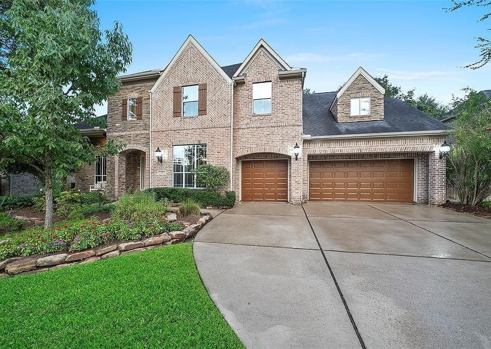 1st image of 67 Nocturne Woods Pl